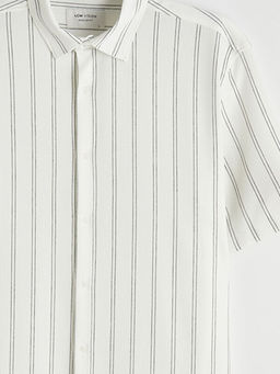 Regular Fit K?sa Kollu ?izgili Erkek G?mlek