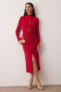 K?rm?z? Cut Out Aksesuar Detayl? Orme Midi Astars?z S?k/Gece Elbise TPRAW26EL00060