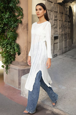 Ekru Yumusak Dokulu Gevsek Orgu Detayl? Triko Maxi Elbise TWOSS24EL00904