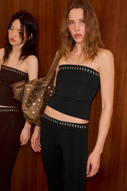 TOP BANDEAU STRETCH TACHAS / Negro - Zara фото 3