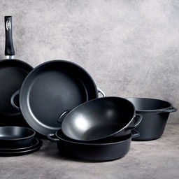 Кастрюля с антипригарным покрытием 2л, д22см "Классик", h11см, s0,4см, литые ручки, стеклянная крышка с пароотводом, форма "Классик волна", подарочная упаковка (Россия)