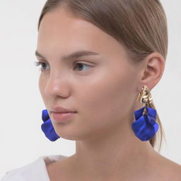Серьги ассорти Ветер мятые треугольники, цвет сине-золотой