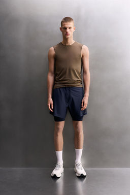 CAMISETA TANK PRIMERA CAPA / Marr?n