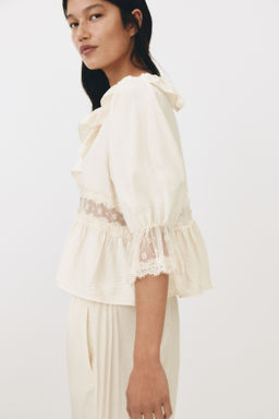 Blusa con detalles de encaje - H&m фото 2